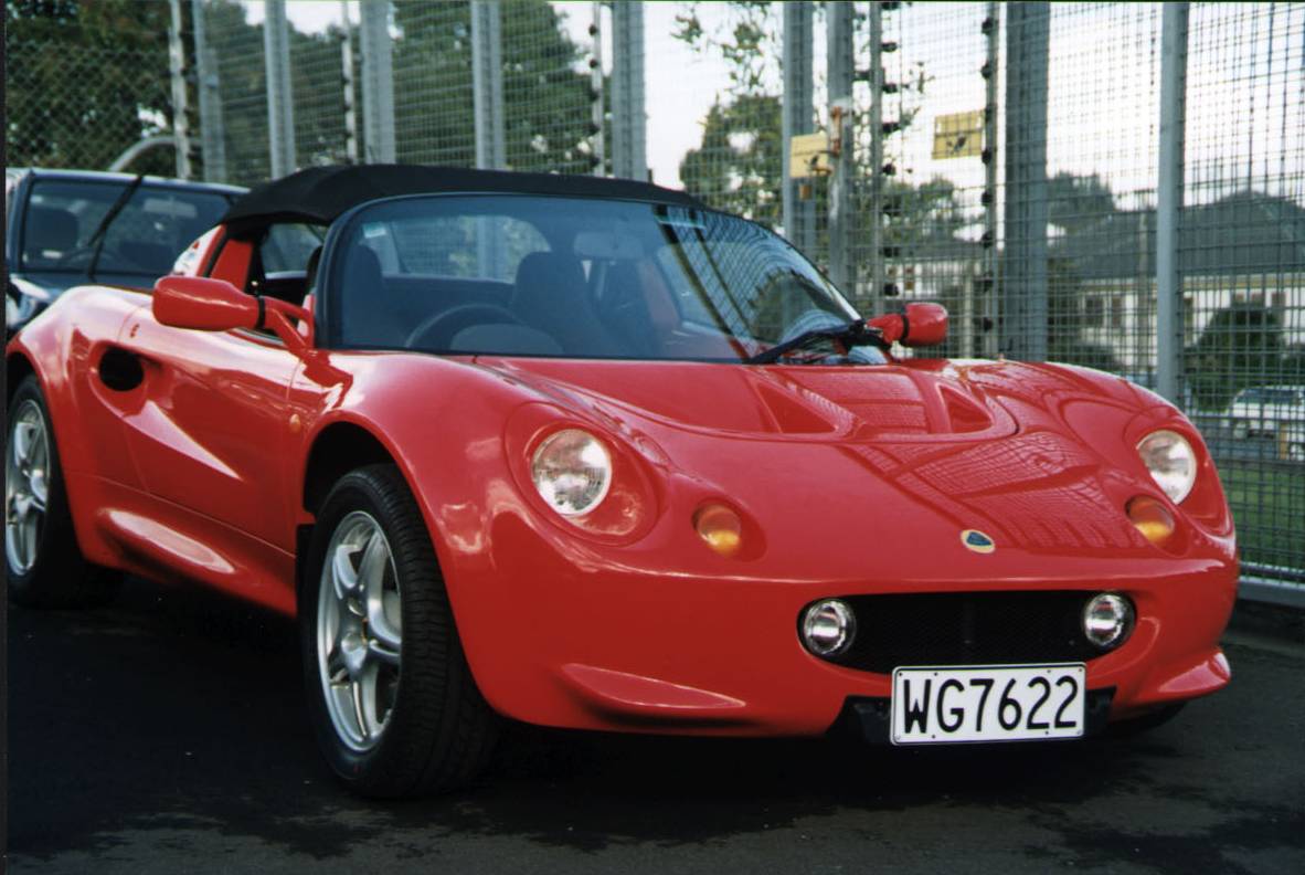 red_elise.jpg (105409 bytes)